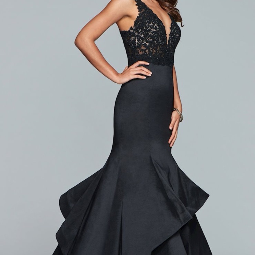 Black Lace Mermaid Formal Dress